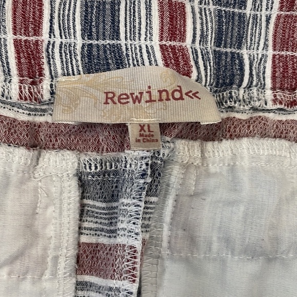 Rewind Shorts XL Crocheted Hem - Picture 3 of 13